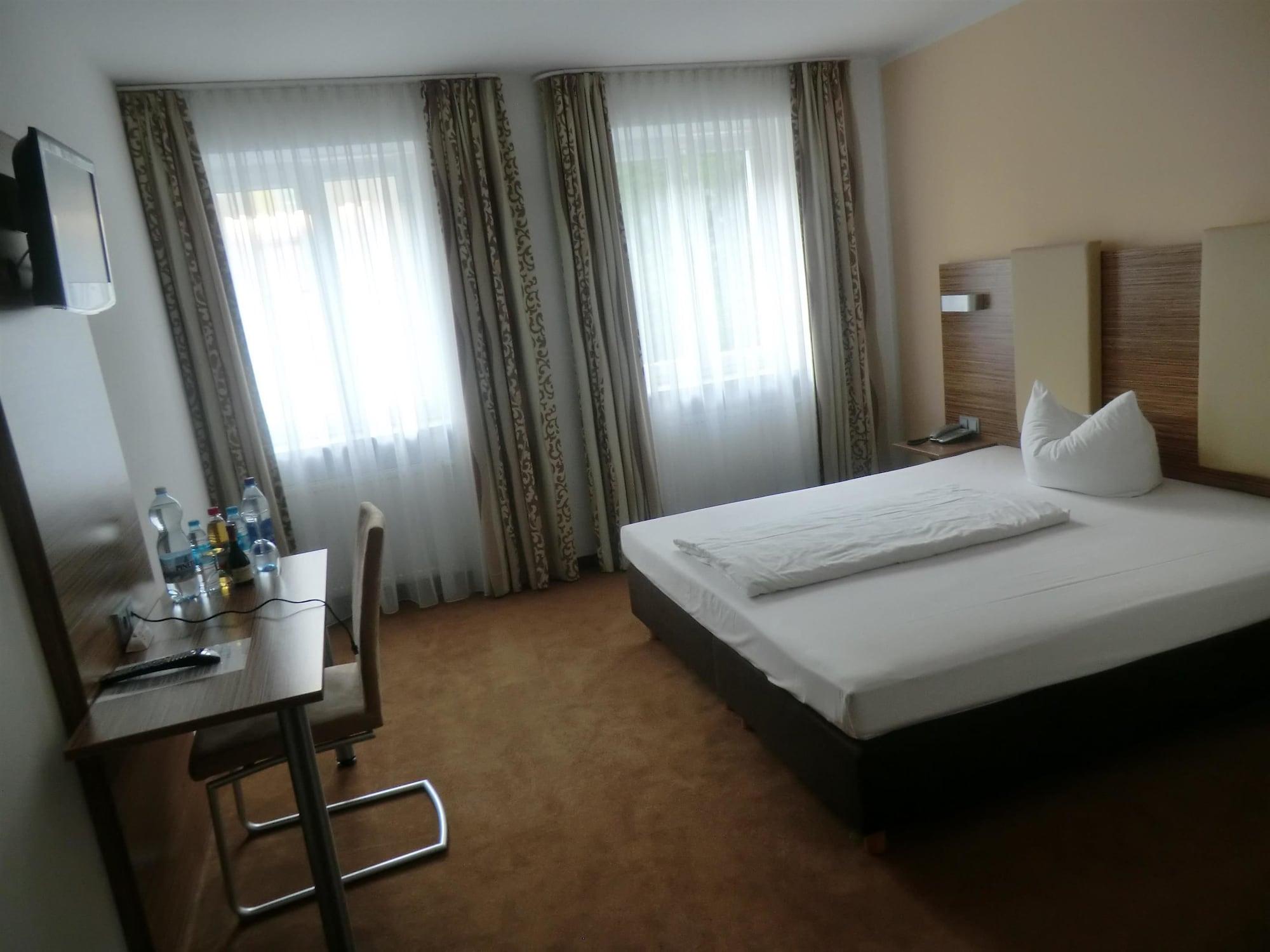 Hotel Andra Muenchen Екстериор снимка